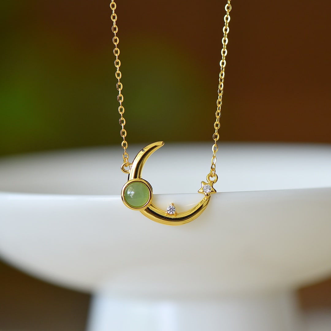 An Exquisite Sterling Silver-Gold Plated Inlaid Jasper Necklace: An Exquisite Sterling Silver-Gold Plated Inlaid Jasper Necklace,Size:5mmx5mm 纯银镀金镶碧玉项链
