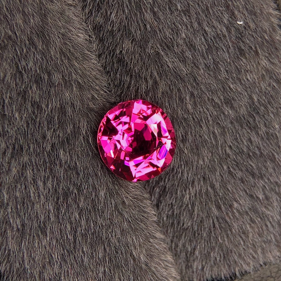 2.23Ctw Natural Tourmaline Loose: 2.23Ctw Natural Tourmaline Loose,Size:8.3mmx8mmx5.3mm 2.23Ctw天然碧玺裸石