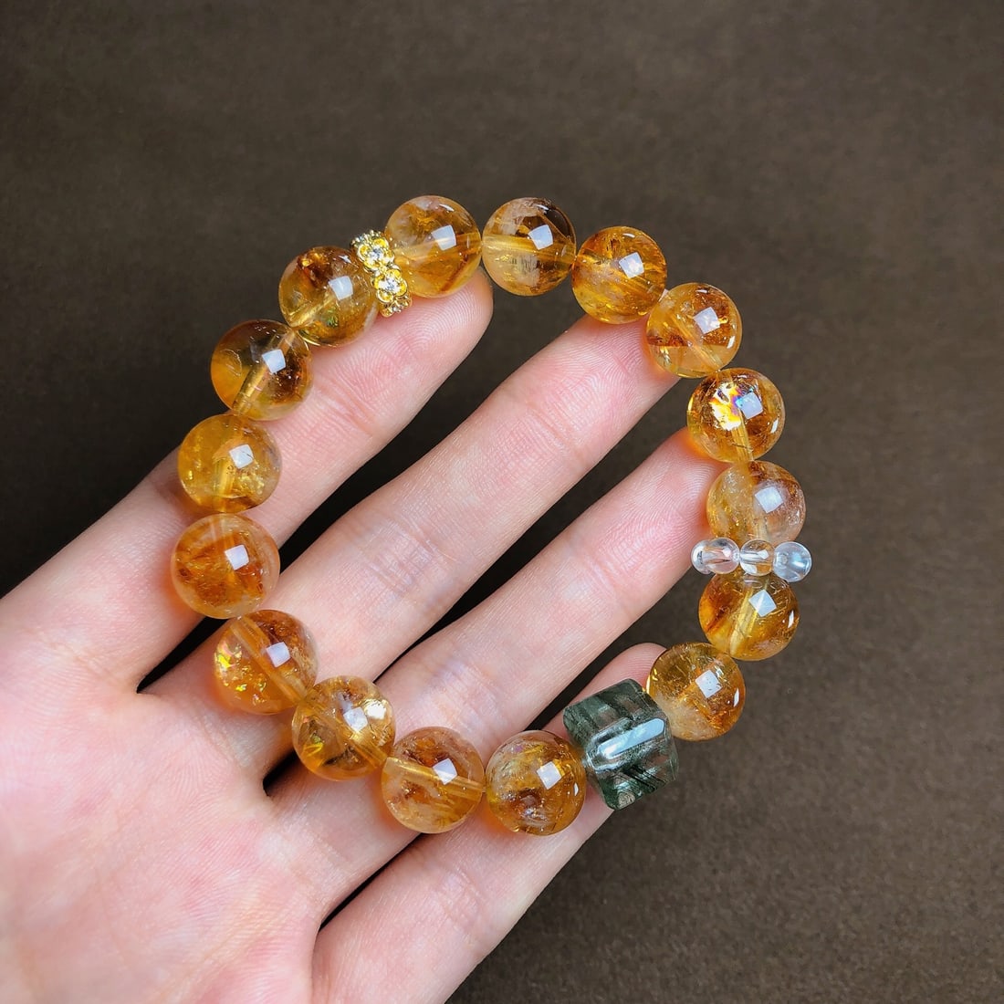 An Exquisite Crystal Bracelets: An Exquisite Crystal Bracelets,Size:11.3mm,10.1mmx10.1mm,Weight:36.4g 水晶手串
