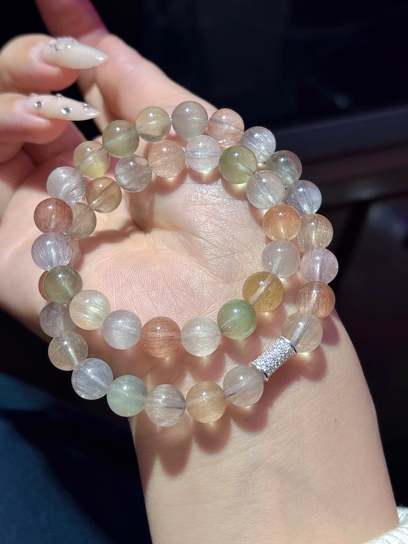 An Exquisite Crystal Bracelet: An Exquisite Crystal Bracelet,Size:8.2mm,Weight:43.5g 水晶手串