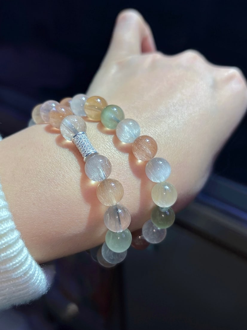An Exquisite Crystal Bracelet - 4