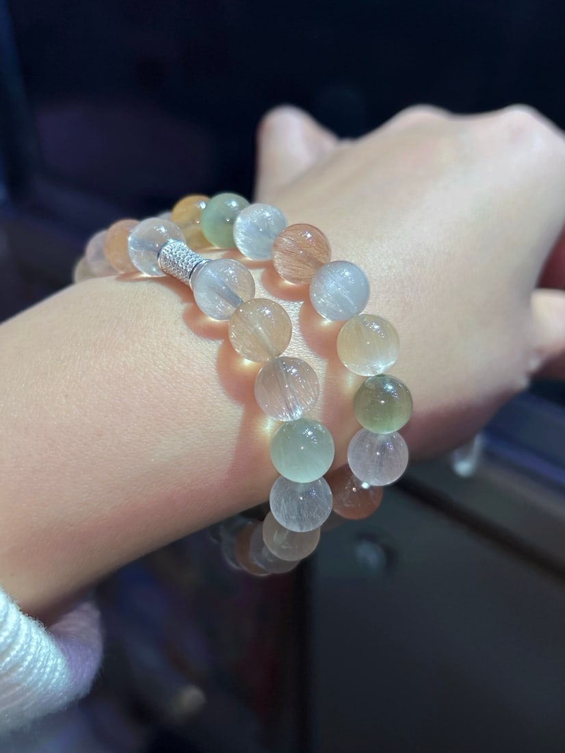 An Exquisite Crystal Bracelet - 5