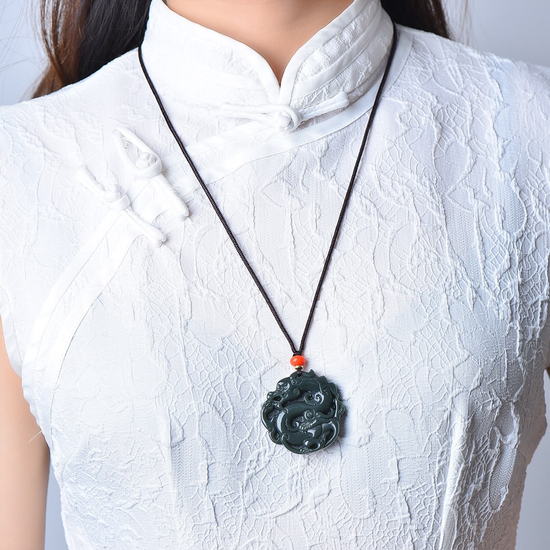 An Exquisite Jasper Dragon Pattern Pendant: An Exquisite Jasper Dragon Pattern Pendant,Size:42mmx43mm 碧玉龙纹挂件
