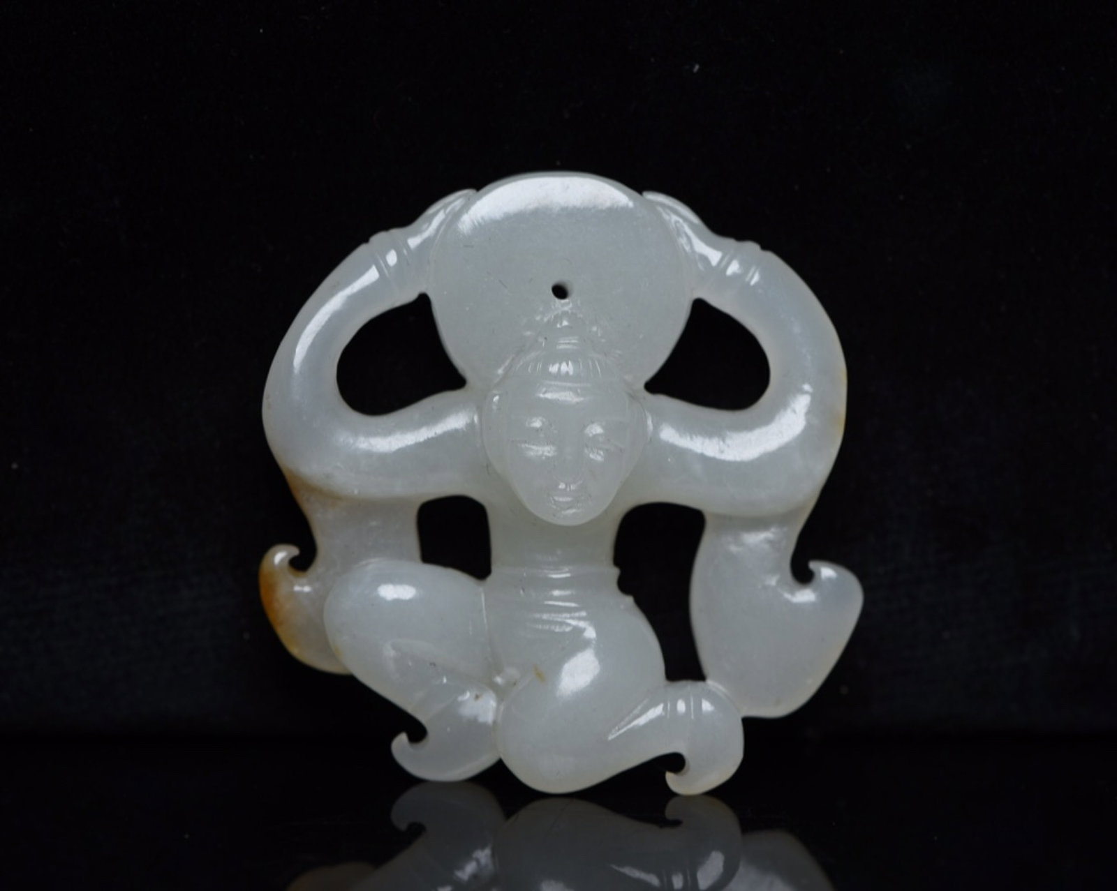 An Exquisite White Jade Figure Ornament: An Exquisite White Jade Figure Ornament,Qing Dynasty,China,Size:2inx2inx0.5in,Weight:32g 白玉人物摆件,中国清代