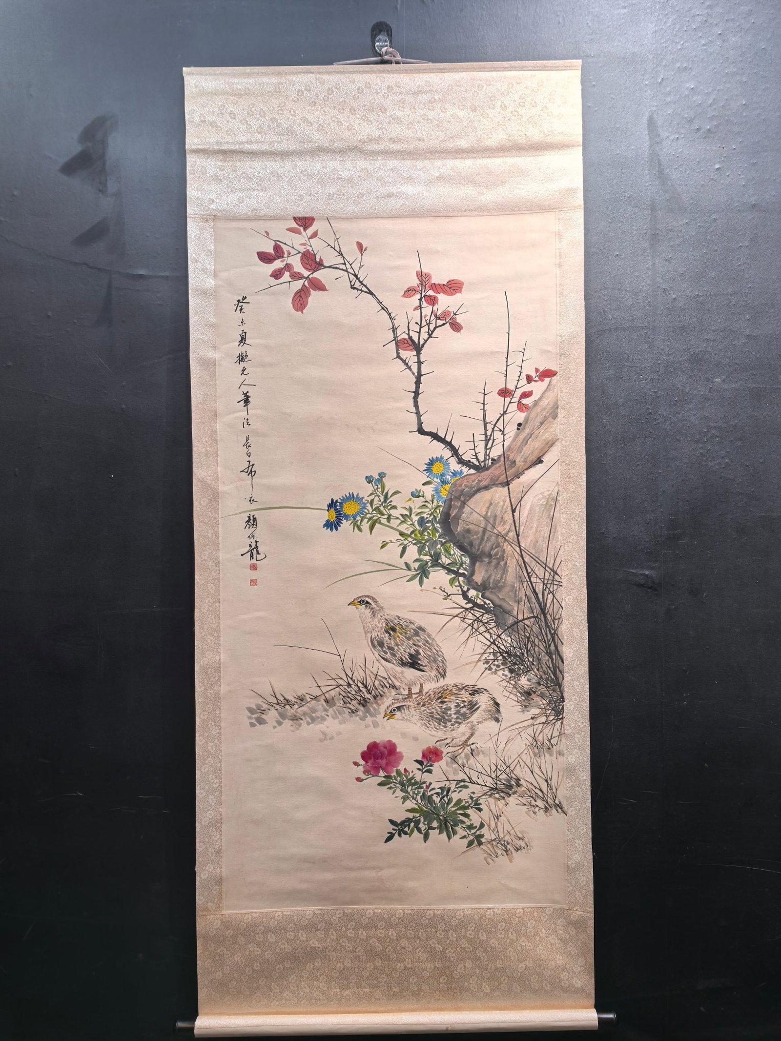 A Chinese Vertical Scroll Ink Painting of Flower and Bird on Paper: A Chinese Vertical Scroll Ink Painting of Flower and Bird on Paper,Yan Bolong,Size:27.1inx54.7in 一幅中国水墨花鸟画立轴,颜߫