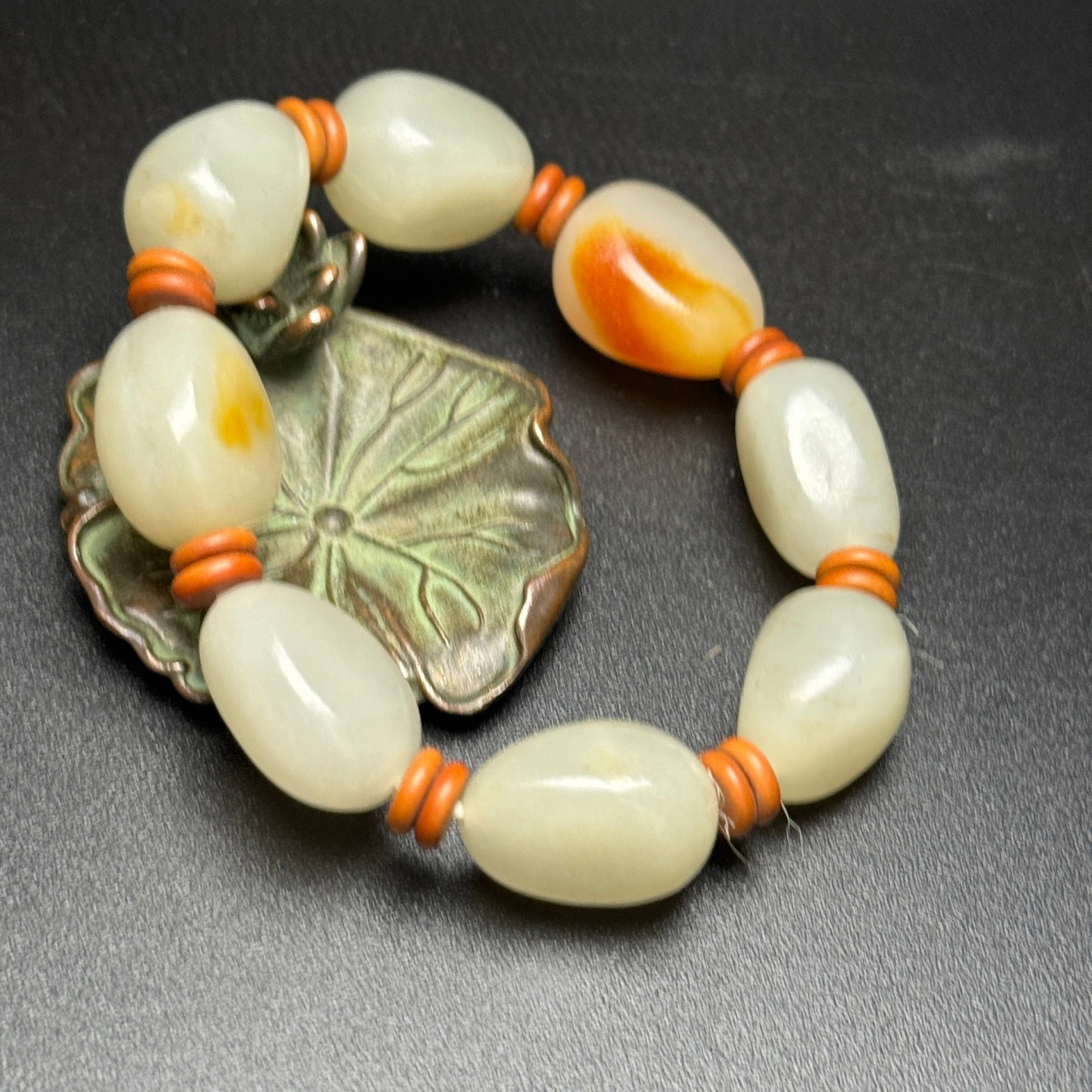 An Exquisite White Jade Bracelets - 3