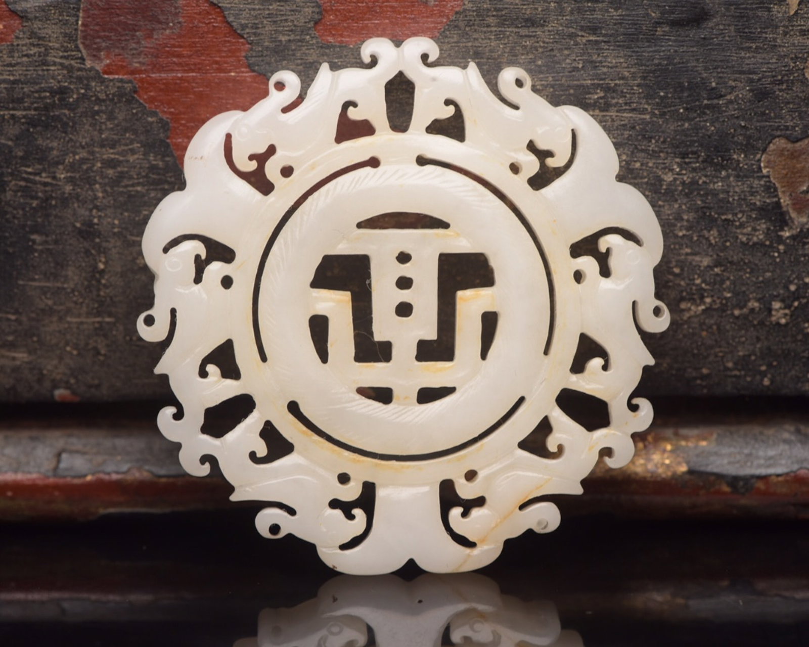 An Exquisite White Jade Phoenix Pattern Pendant - 2