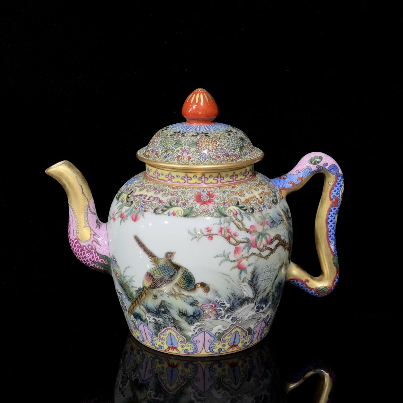 An Exquisite Famille-Rose Flower and Bird Pattern Teapot,With Poem: An Exquisite Famille-Rose Flower and Bird Pattern Teapot,With Poem,Qing Dynasty, China,Qianlong Six-character Mark,Size:6.1inx4.3in 粉彩花鸟纹,带诗文