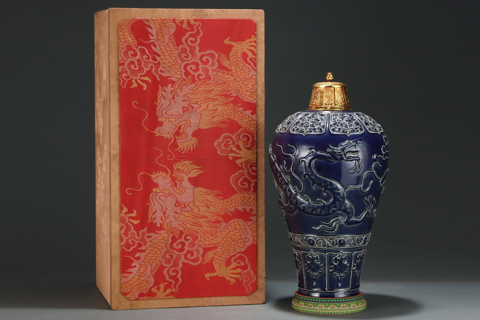A Huge Ji Blue Glazed Auspicious Cloud and Dragon Pattern Bottle: A Huge Ji Blue Glazed Auspicious Cloud and Dragon Pattern Bottle,Size:19.1inx10.2in,Yuan Dynasty,China 霁蓝釉祥云龙纹盖瓶,中国元
