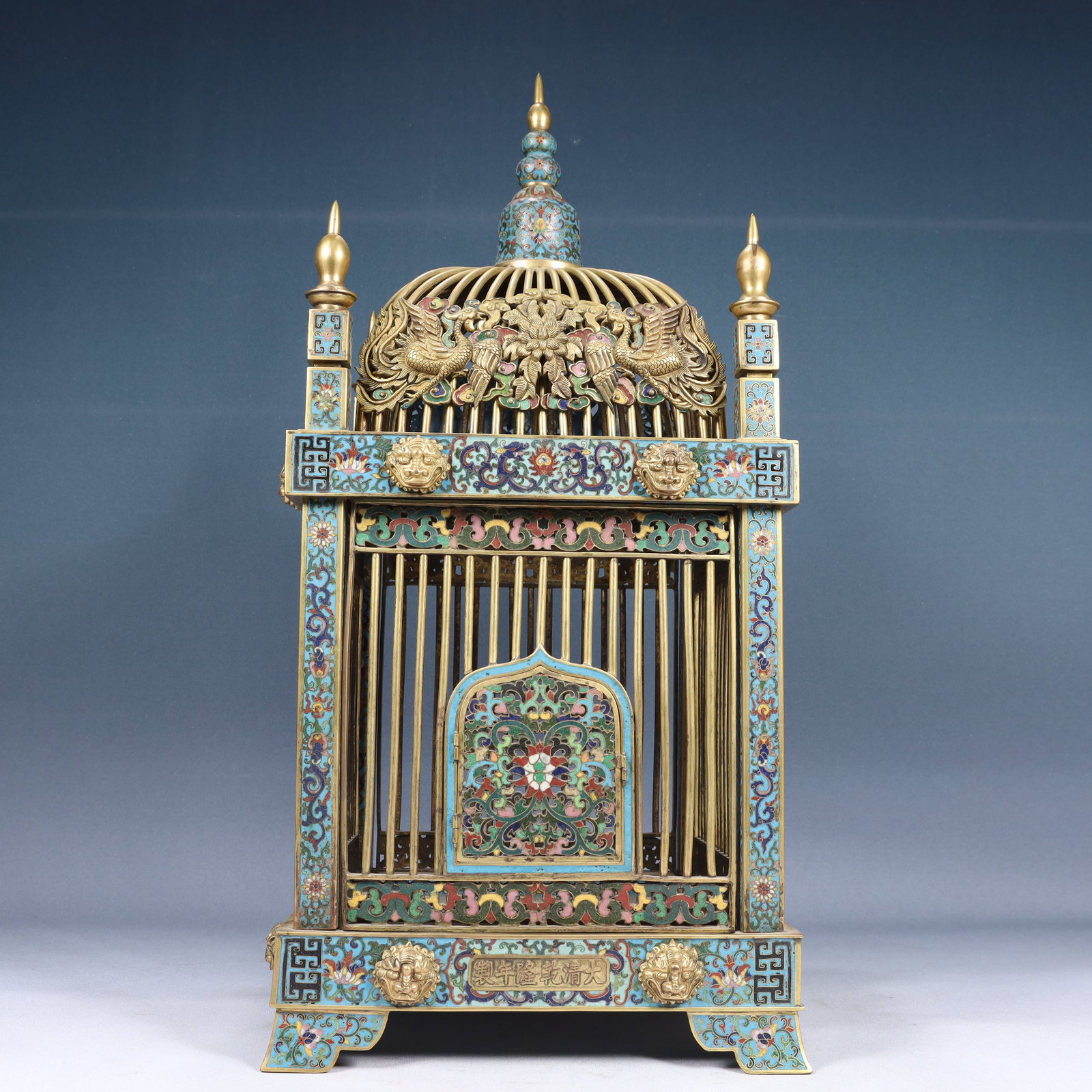 A Huge Cloisonne Flower and Bird Pattern Birdcage: A Huge Cloisonne Flower and Bird Pattern Birdcage,Qing Dynasty, China,Qianlong Six-character Mark,Size:11.8inx26in,Weight:16700g 景泰蓝花鸟纹鸟笼,ߑ