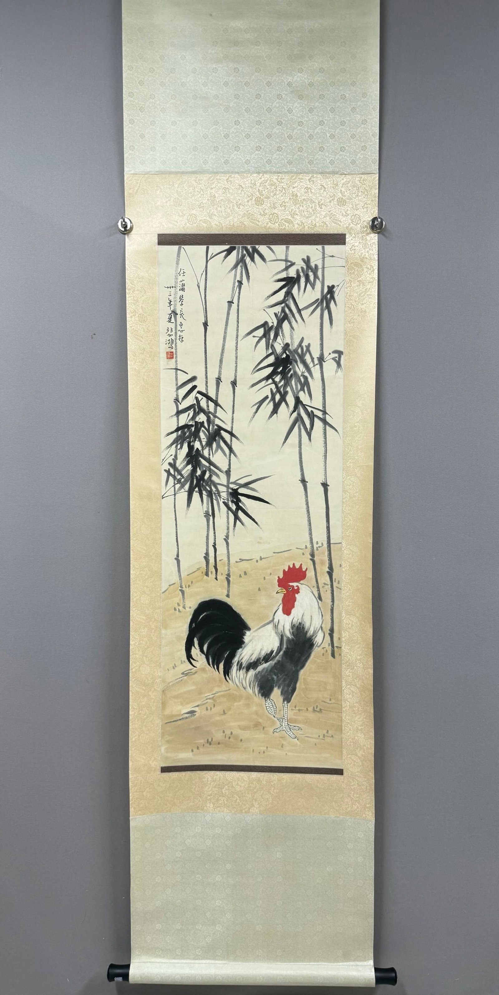 A Chinese Vertical Scroll Ink Painting of Rooster on Paper: A Chinese Vertical Scroll Ink Painting of Rooster on Paper,Xu Beihong,Size:42.1inx14.6in 一幅中国水墨鸡画立轴,徐悲鸿