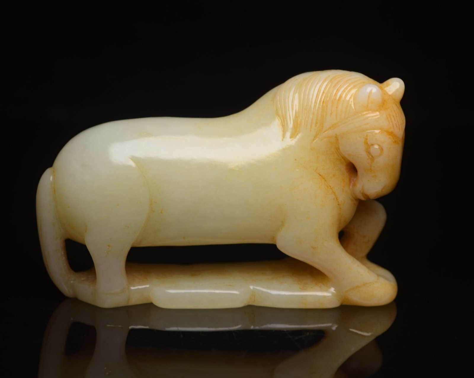 An Exquisite White Jade Horse Ornament: An Exquisite White Jade Horse Ornament,Qing Dynasty,China,Size:3inx1.9inx0.8in,Weight:118g 白玉骏马摆件,中国清代