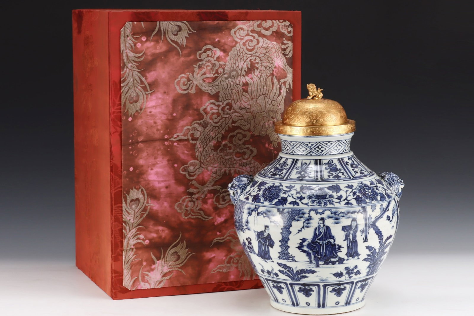 A Huge Blue and White Figure and Story Pattern Beast-Ears Jar with Cover: A Huge Blue and White Figure and Story Pattern Beast-Ears Jar with Cover,Yuan Dynasty,China,Size:18.1inx14.2in 青花人物故事纹兽耳盖罐,