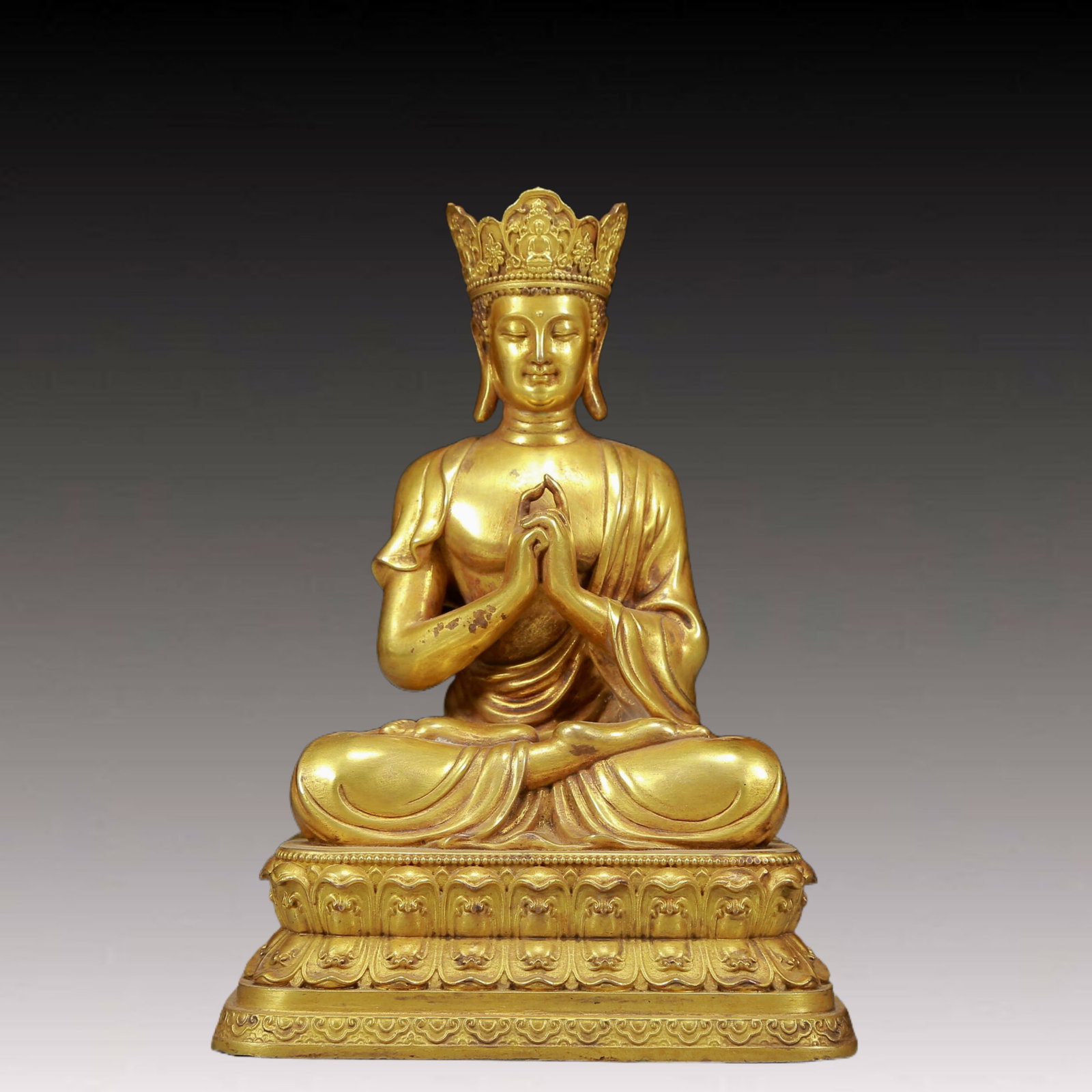 A Solemn Gilt Bronze Statue of Kshitigarbha Bodhisattva: A Solemn Gilt Bronze Statue of Kshitigarbha Bodhisattva,Ming Dynasty, China,Size:6.7inx4.9inx9.1in,Weight:3175g