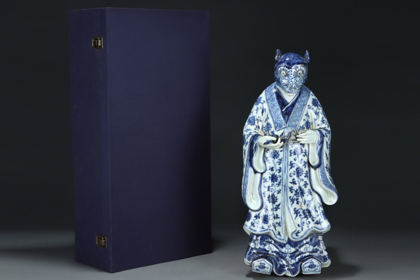 A Huge Blue and White Lotus Pattern Monkey Ornament: A Huge Blue and White Lotus Pattern Monkey Ornament,Ming Dynasty,China,Xuande Four-Character Mark,Size:18.9inx8.3in 青花缠枝莲纹猴摆件,中