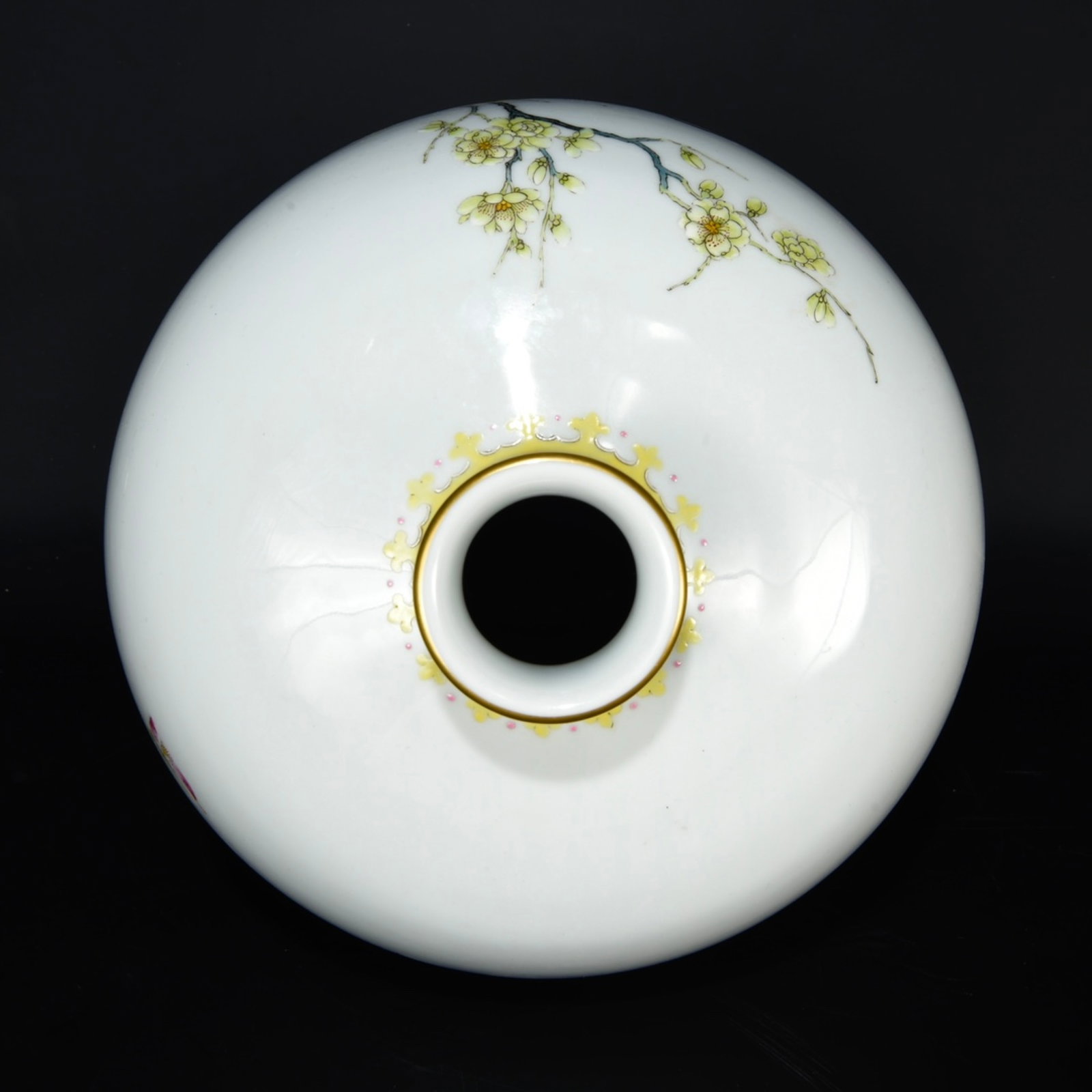 A Rare Enamel Flower Pattern Vase,with Poem - 8