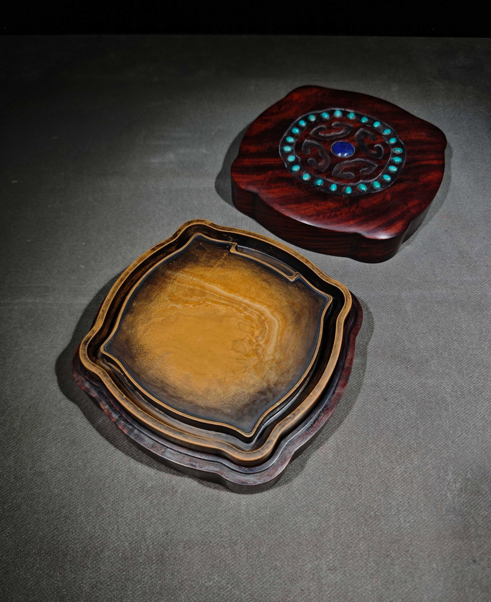 An Exquisite Inkstone,With Poem,Inlaid Gems: An Exquisite Inkstone,With Poem,Inlaid Gems,Qing Dynasty, China,Daoguang Four-character Mark,Size:(Box)6.7inx6.7inx2.7in 砚台,带诗文,嵌宝石,中