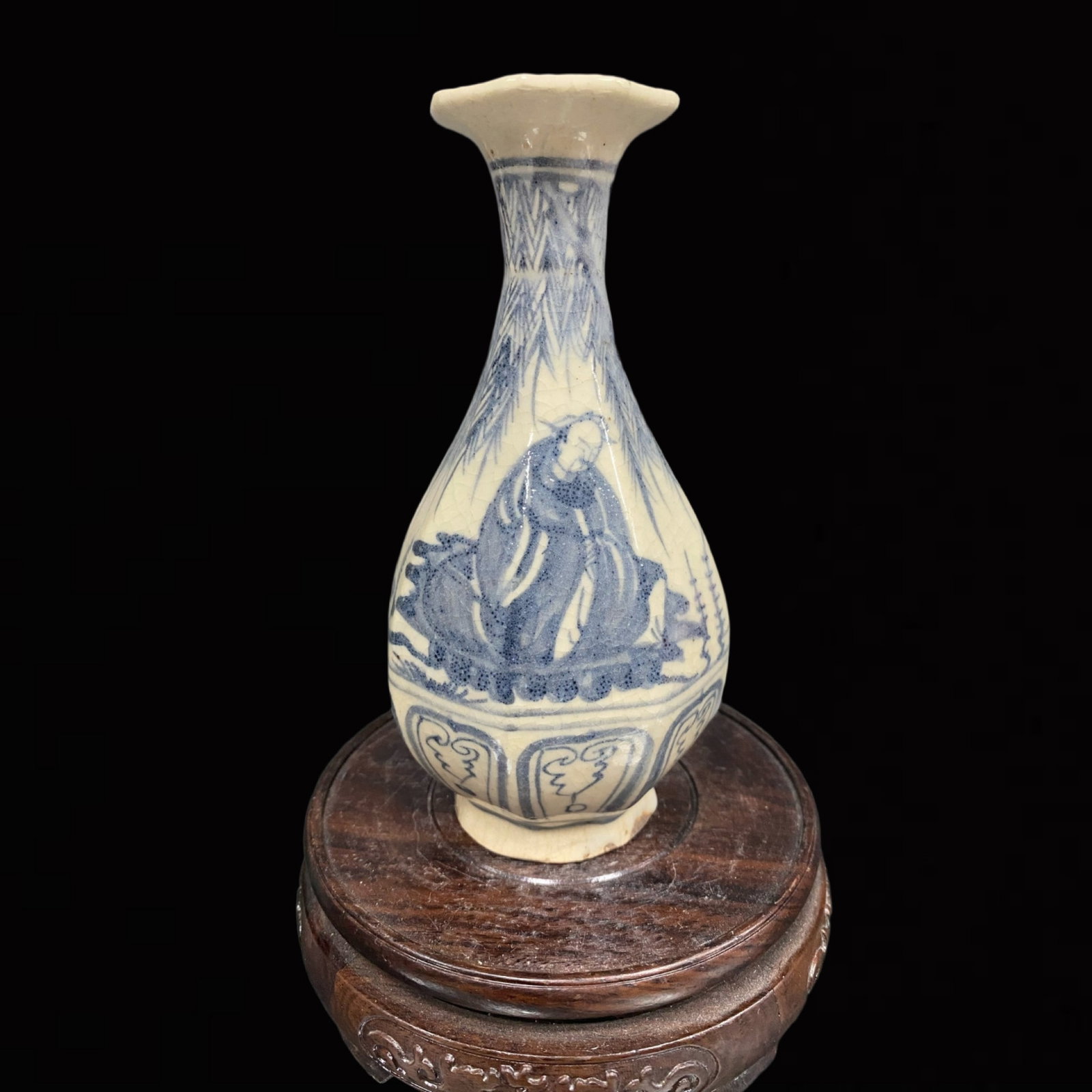 An Exquisite Blue and White Figure and Story Pattern Vase: An Exquisite Blue and White Figure and Story Pattern Vase,Qing Dynasty,China,Size:5.6inx1.7in 青花人物故事纹瓶,中国清代