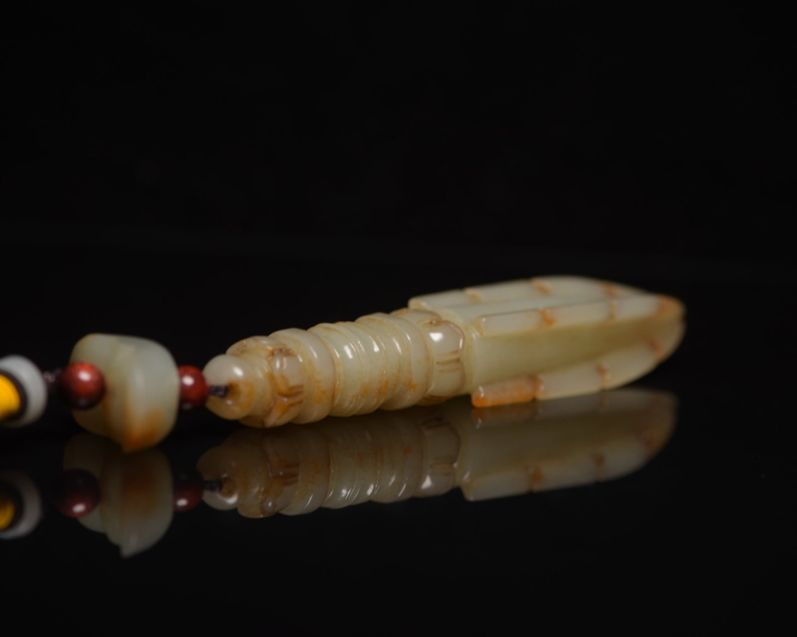 An Exquisite White Jade Ritual Implement - 3