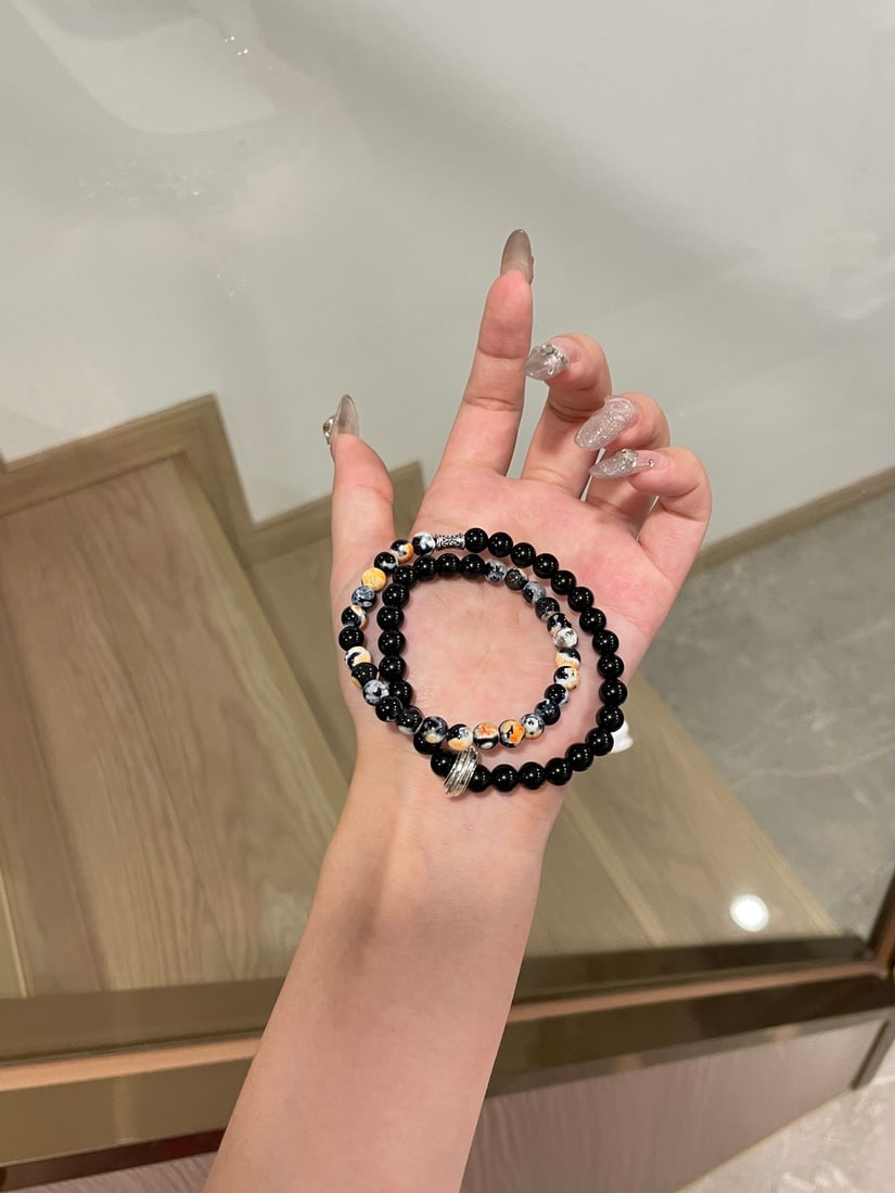 An Exquisite Agate Bracelet - 8