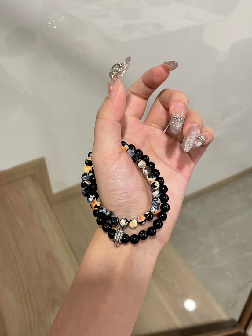 An Exquisite Agate Bracelet - 9