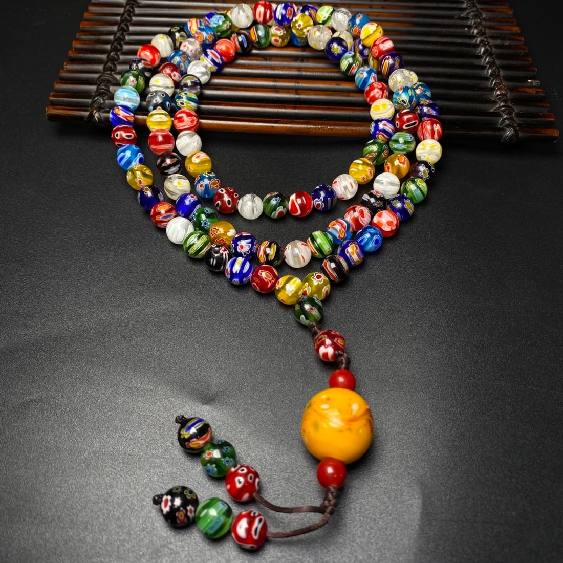 A Precious Glass Necklace: A Precious Glass Necklace,Size:10mm*108 琉璃项链