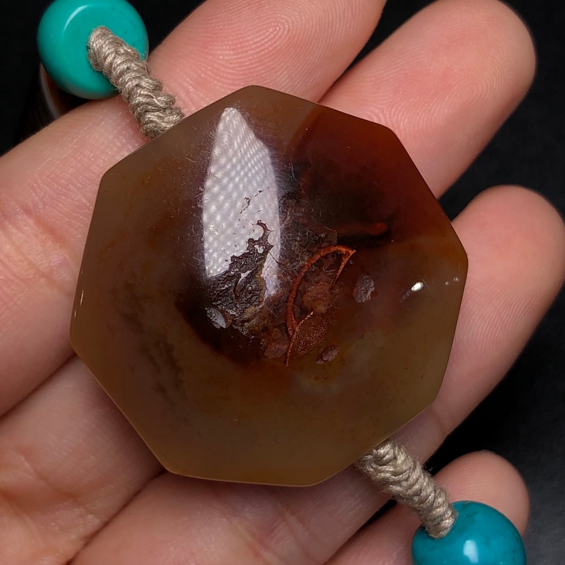 A Precious Agate Necklace - 8