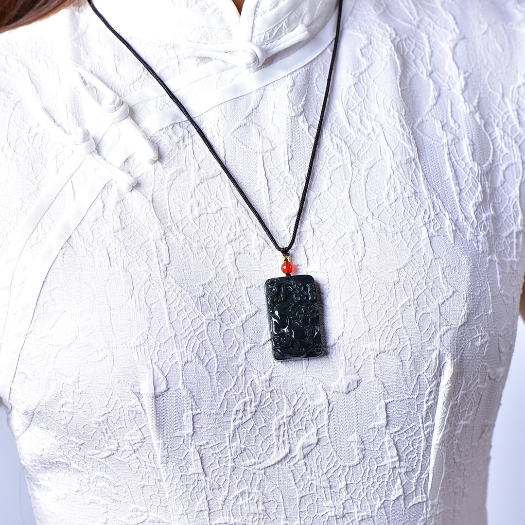 An Exquisite Jasper Wealth-Attracting Creature Pattern Pendant: An Exquisite Jasper Wealth-Attracting Creature Pattern Pendant,Size:25mmx41mm 碧玉貔貅纹挂件