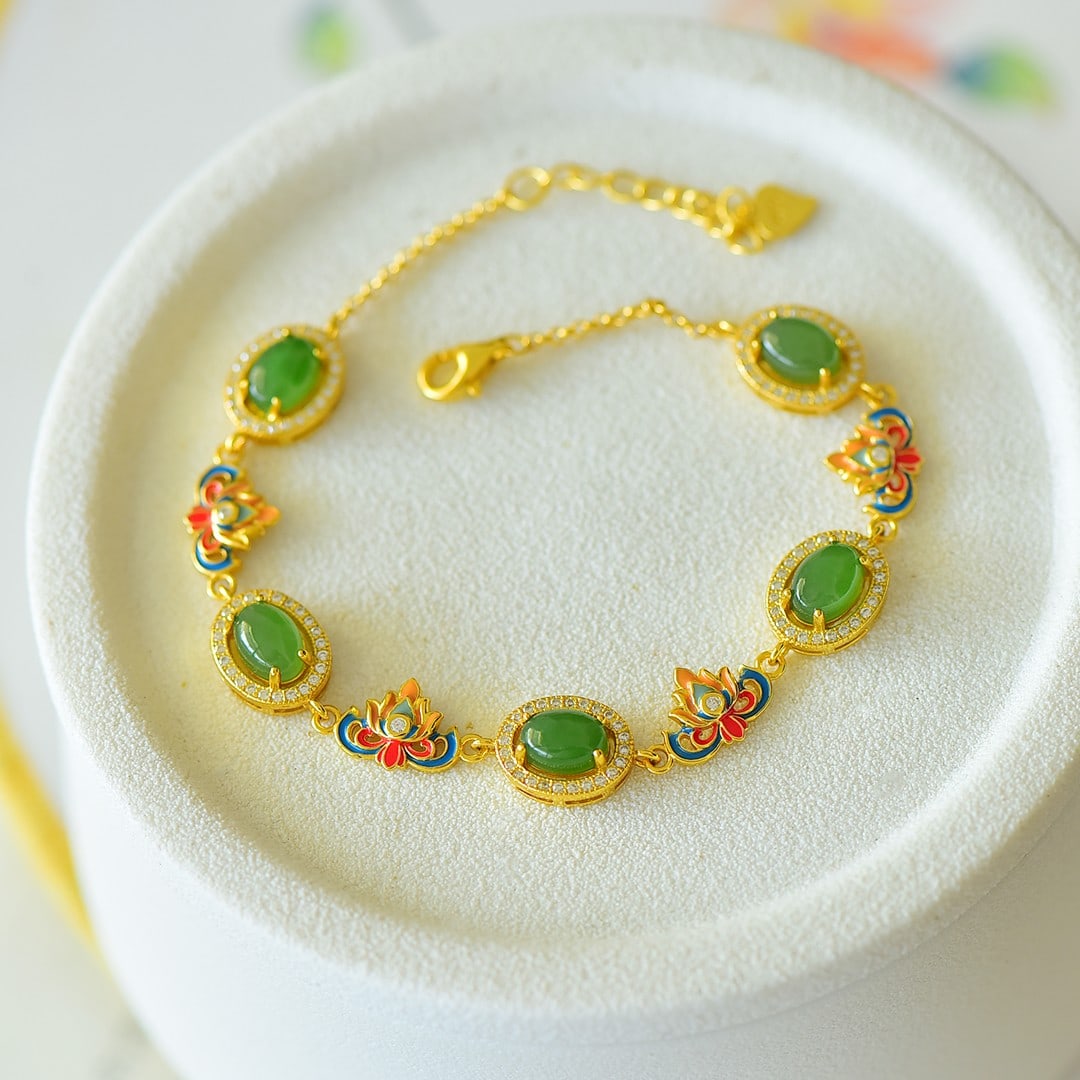 An Exquisite Sterling Silver-Gold Plated Inlaid Jasper Enamel Bracelet,Inlaid Diamond: An Exquisite Sterling Silver-Gold Plated Inlaid Jasper Enamel Bracelet,Inlaid Diamond,Size:5mmx7mm 纯银镀金镶碧玉珐琅手链,嵌&