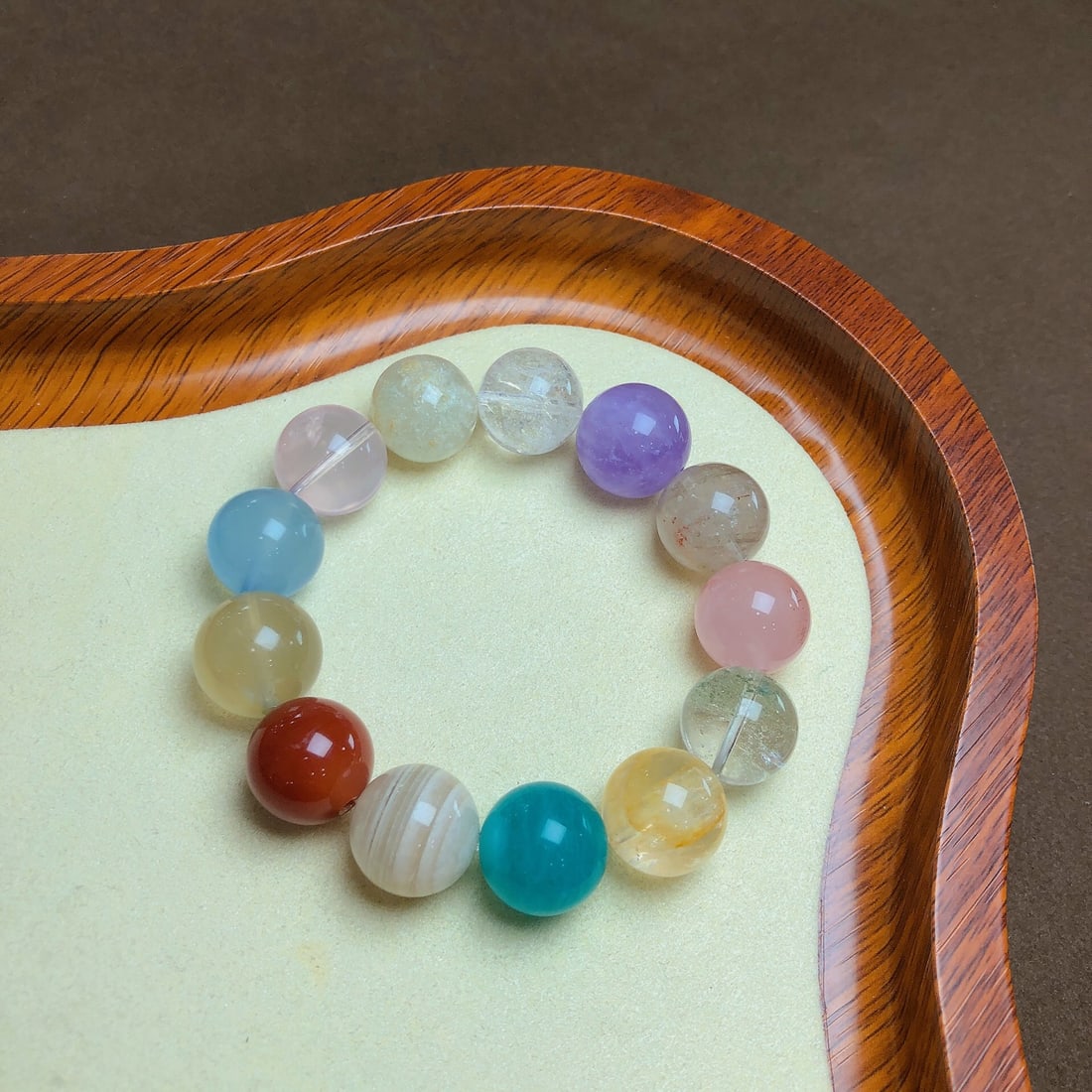 An Exquisite Crystal Bracelet: An Exquisite Crystal Bracelet,Size:16.2mm,Weight:74.7g 水晶手串