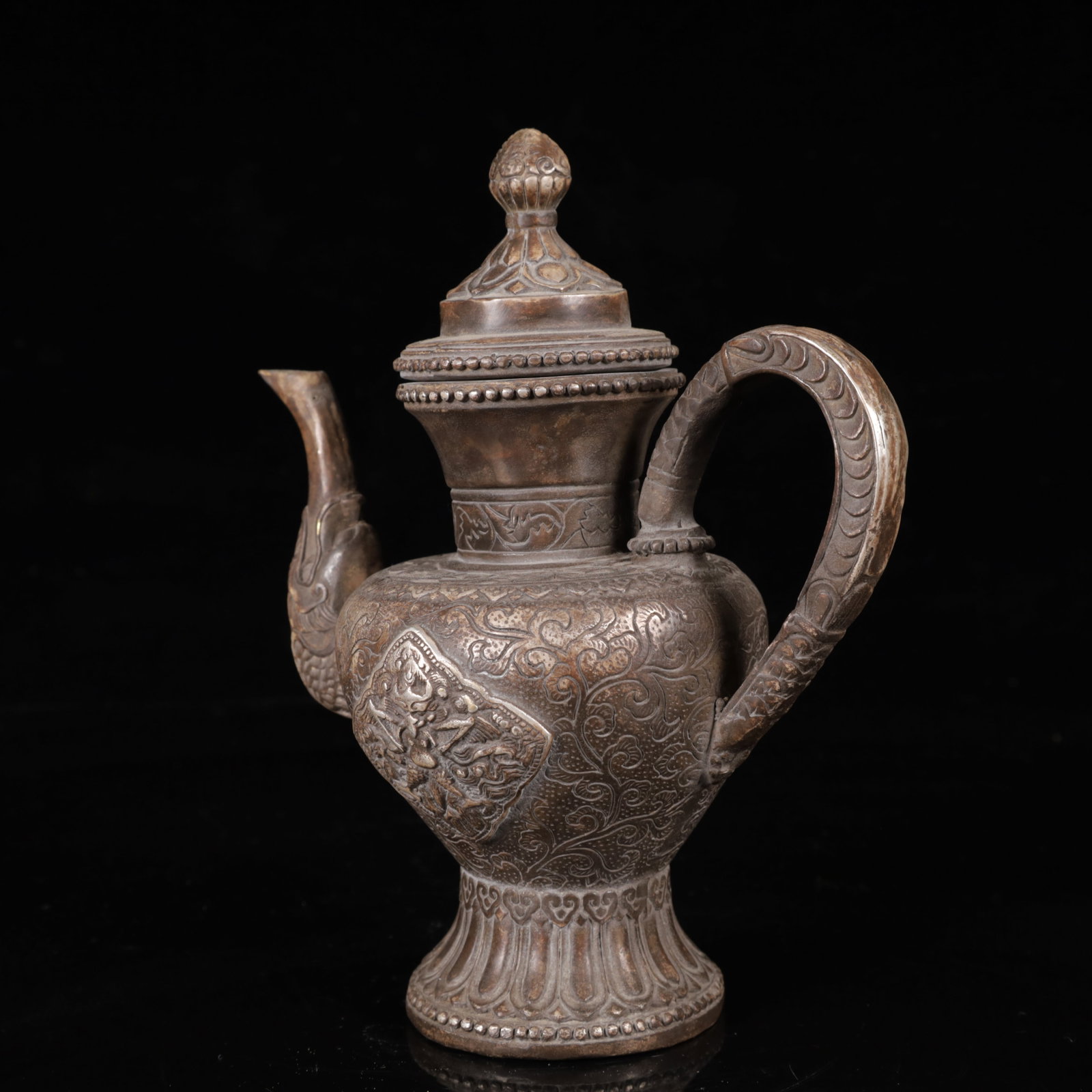 An Exquisite Silver-Plated Bronze Figure Pattern Ewer - 8