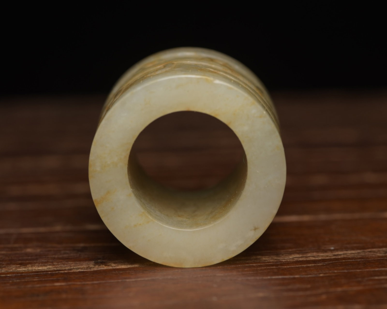 An Exquisite White Jade Phoenix Pattern Thumb Ring - 8