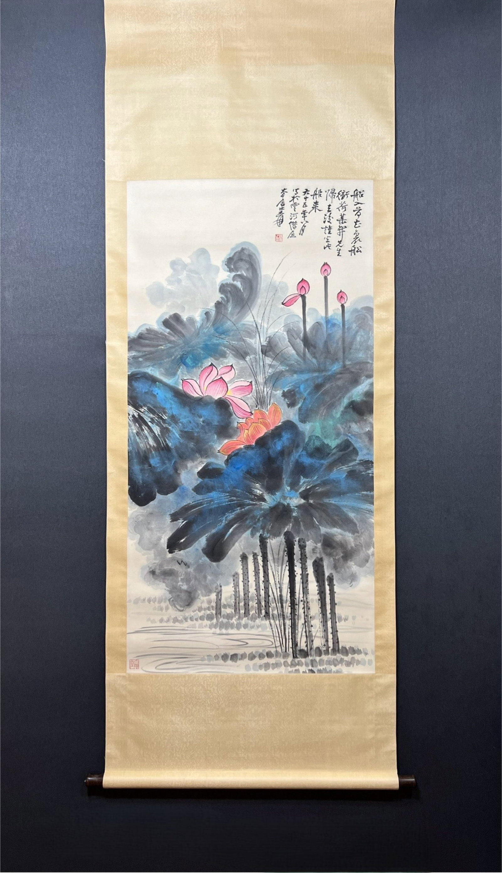 A Chinese Vertical Scroll Ink Painting of Lotus on Paper: A Chinese Vertical Scroll Ink Painting of Lotus on Paper,Zhang Daqian,Size:26.8inx53.1in 一幅中国水墨荷花画立轴,张大ࡓ