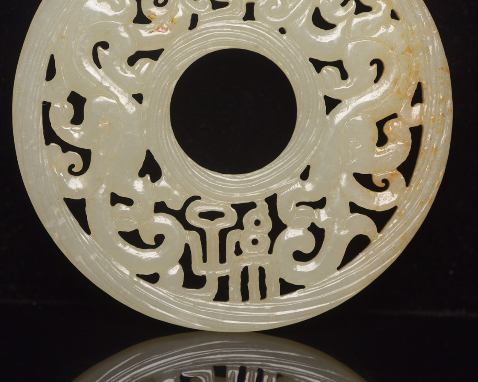 An Exquisite White Jade Dragon Pattern Pendant - 6