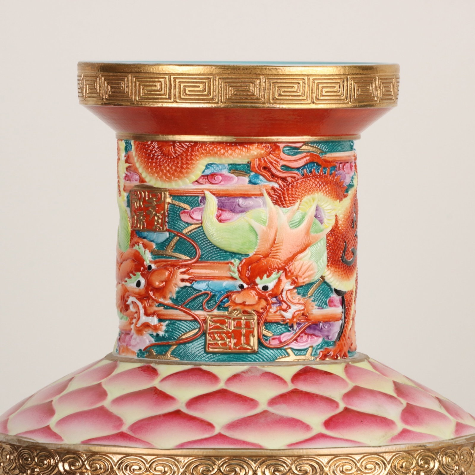 A Huge Enamel Gilt Dragon Pattern Vase - 4