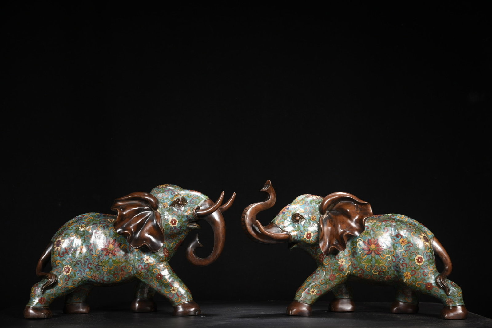 A Pair of Exquisite Cloisonne Lotus Pattern Elephant Ornaments: A Pair of Exquisite Cloisonne Lotus Pattern Elephant Ornaments,Qing Dynasty,China,Qianlong Four-Character Mark,Size:11inx33.9inx6.3in,Weight:16.4kg
