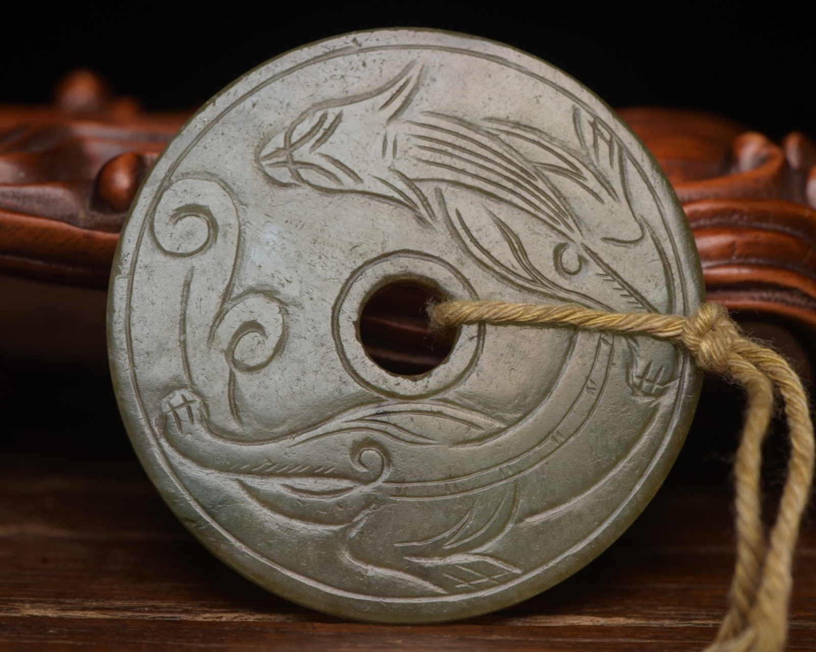 An Exquisite Jadeite Chi-Dragon Pattern Pendant: An Exquisite Jadeite Chi-Dragon Pattern Pendant,Qing Dynasty,China,Size:2inx2inx0.2in,Weight:30g 翡翠螭龙纹挂件,中国清代