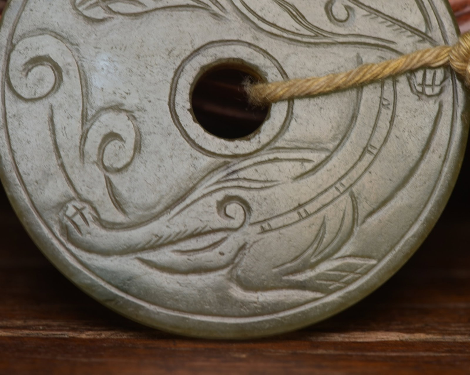 An Exquisite Jadeite Chi-Dragon Pattern Pendant - 7