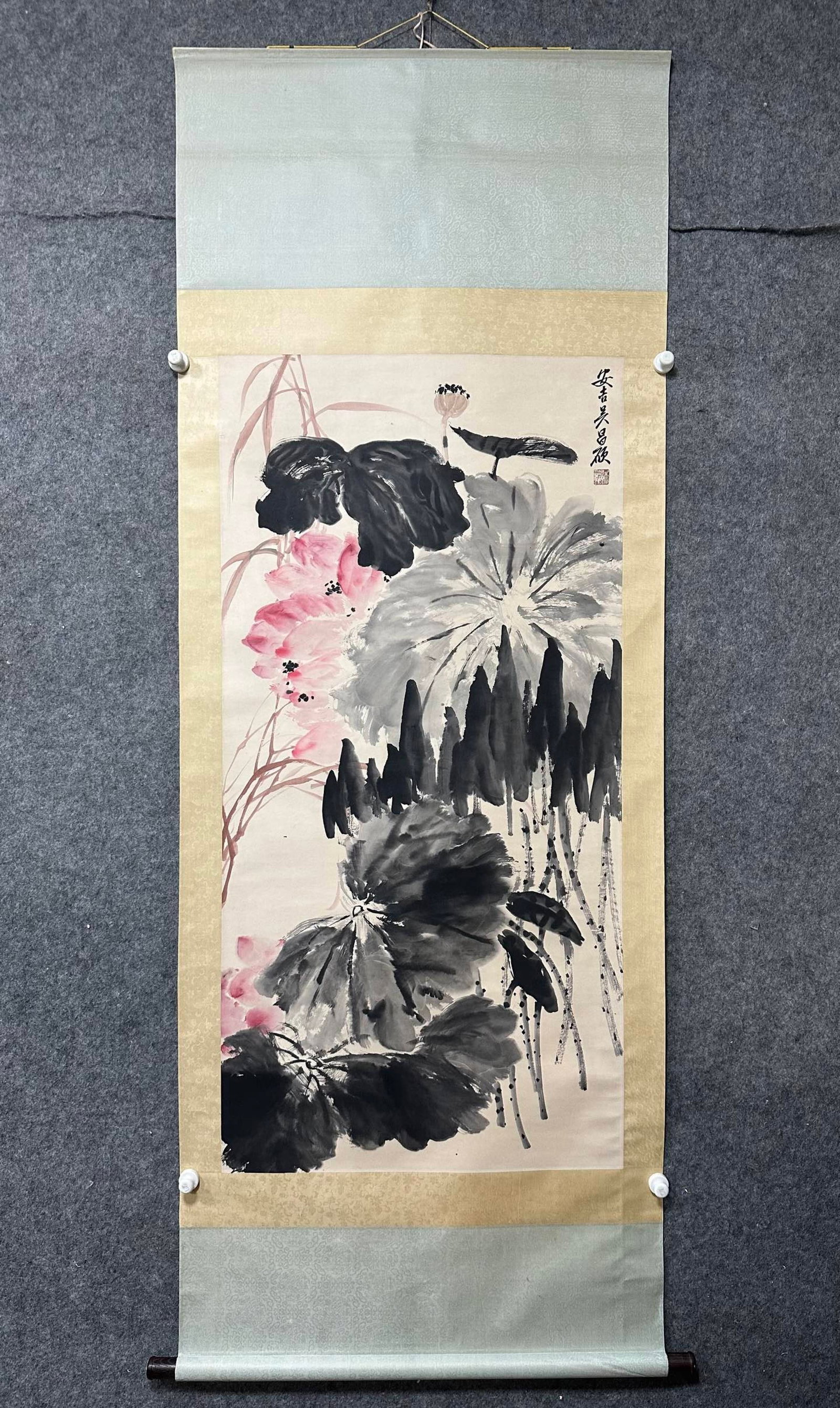 A Chinese Vertical Scroll Ink Painting of Flower on Paper: A Chinese Vertical Scroll Ink Painting of Flower on Paper,Wu Changshuo,Size:26.8inx53.9in 一幅中国水墨花卉画立轴,吴昌Ĵ