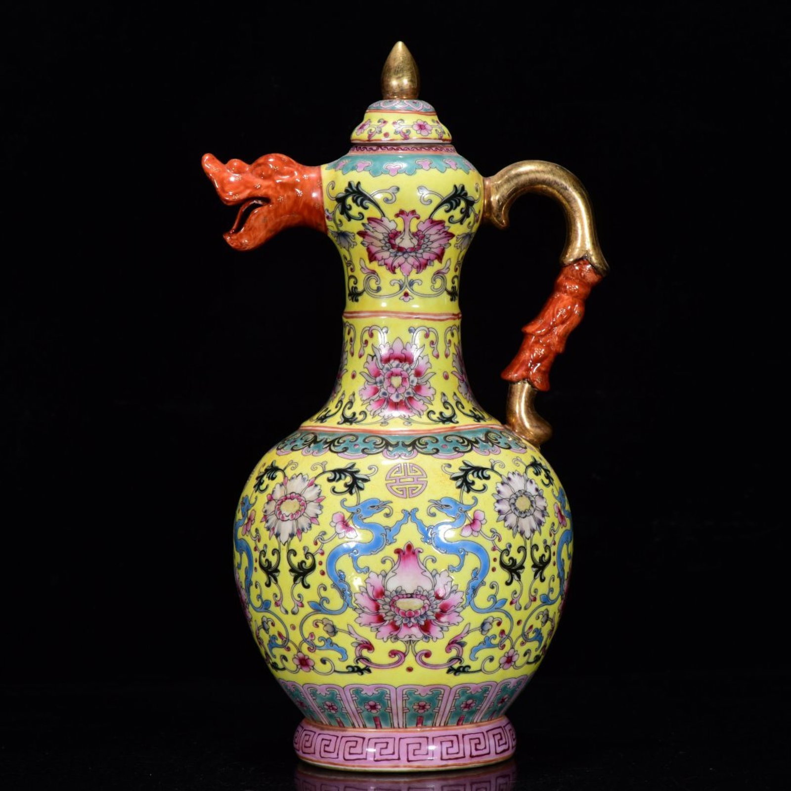 An Exquisite Famille-Rose Painted Gold Lotus and Dragon Pattern Pot: An Exquisite Famille-Rose Painted Gold Lotus and Dragon Pattern Pot,Qing Dynasty,China,Yongzheng Four-character Mark,Size:11.4inx5.9in