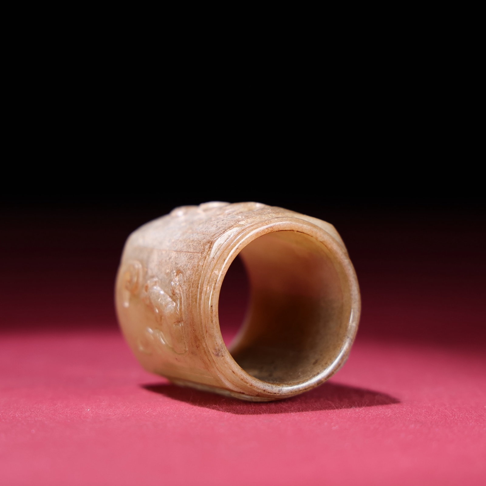 An Exquisite White Jade Auspicious Beast Pattern Thumb Ring - 8
