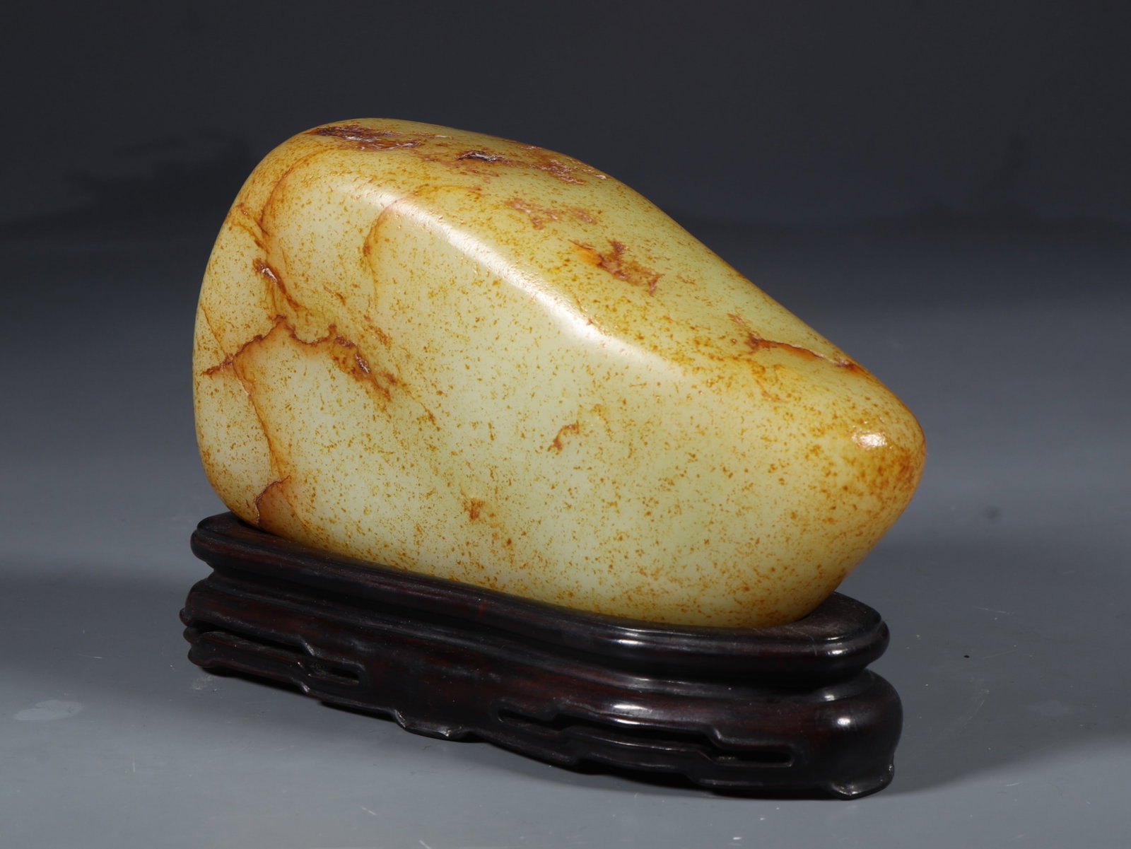 An Exquisite Seed Material Ornament - 2