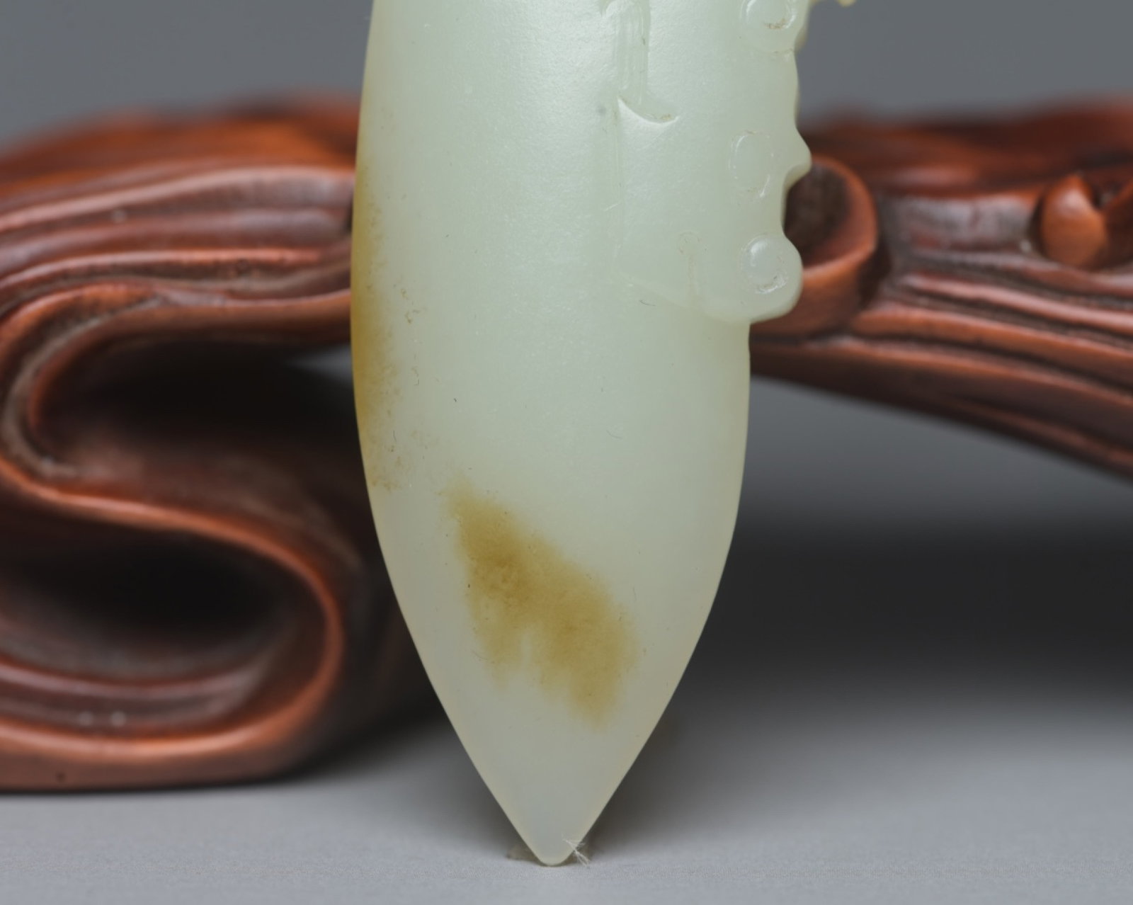An Exquisite White Jade Sword - 9