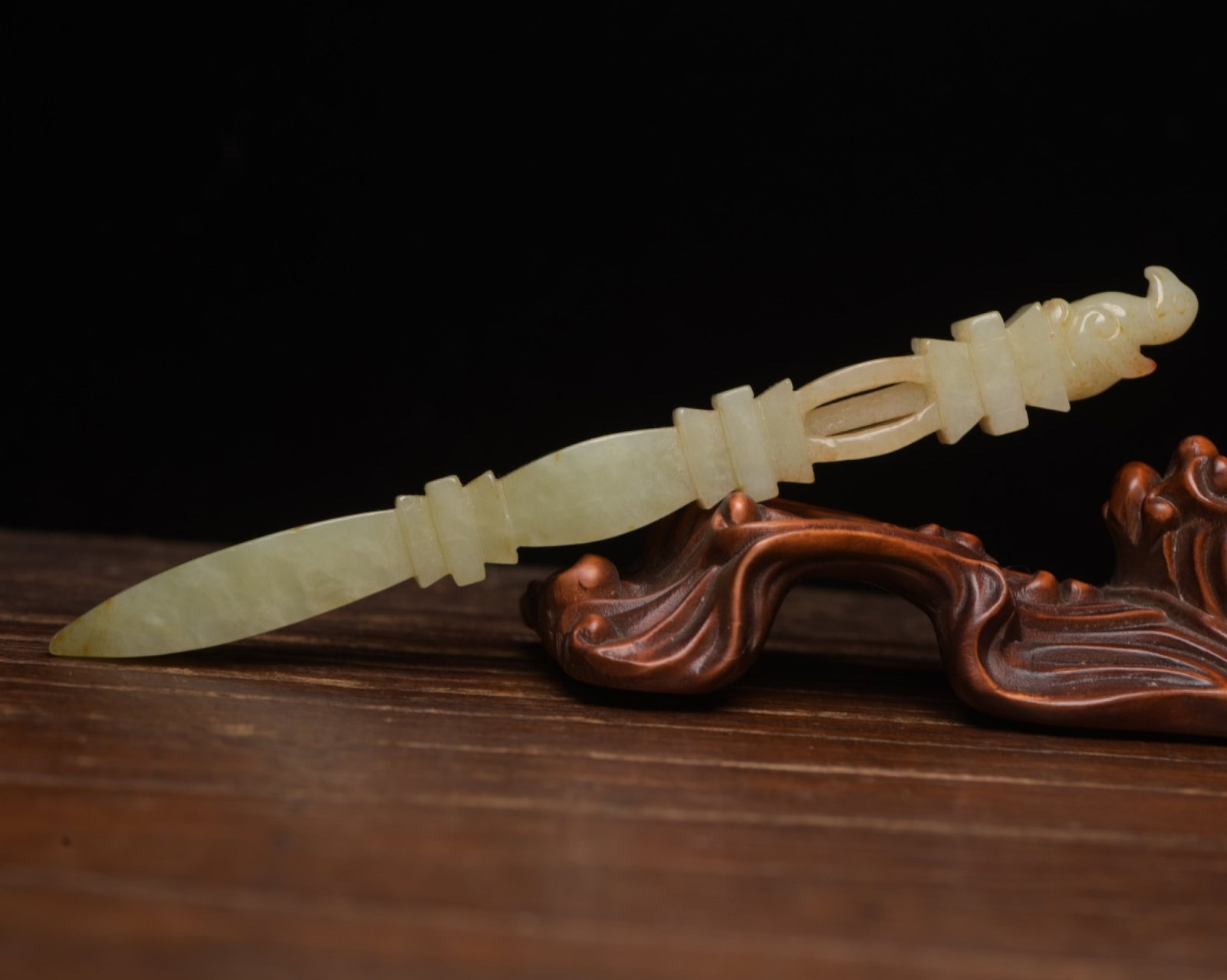 An Exquisite White Jade Ritual Implement: An Exquisite White Jade Ritual Implement,Qing Dynasty,China,Size:5.9inx0.6inx0.5in,Weight:44g 白玉法器,中国清代