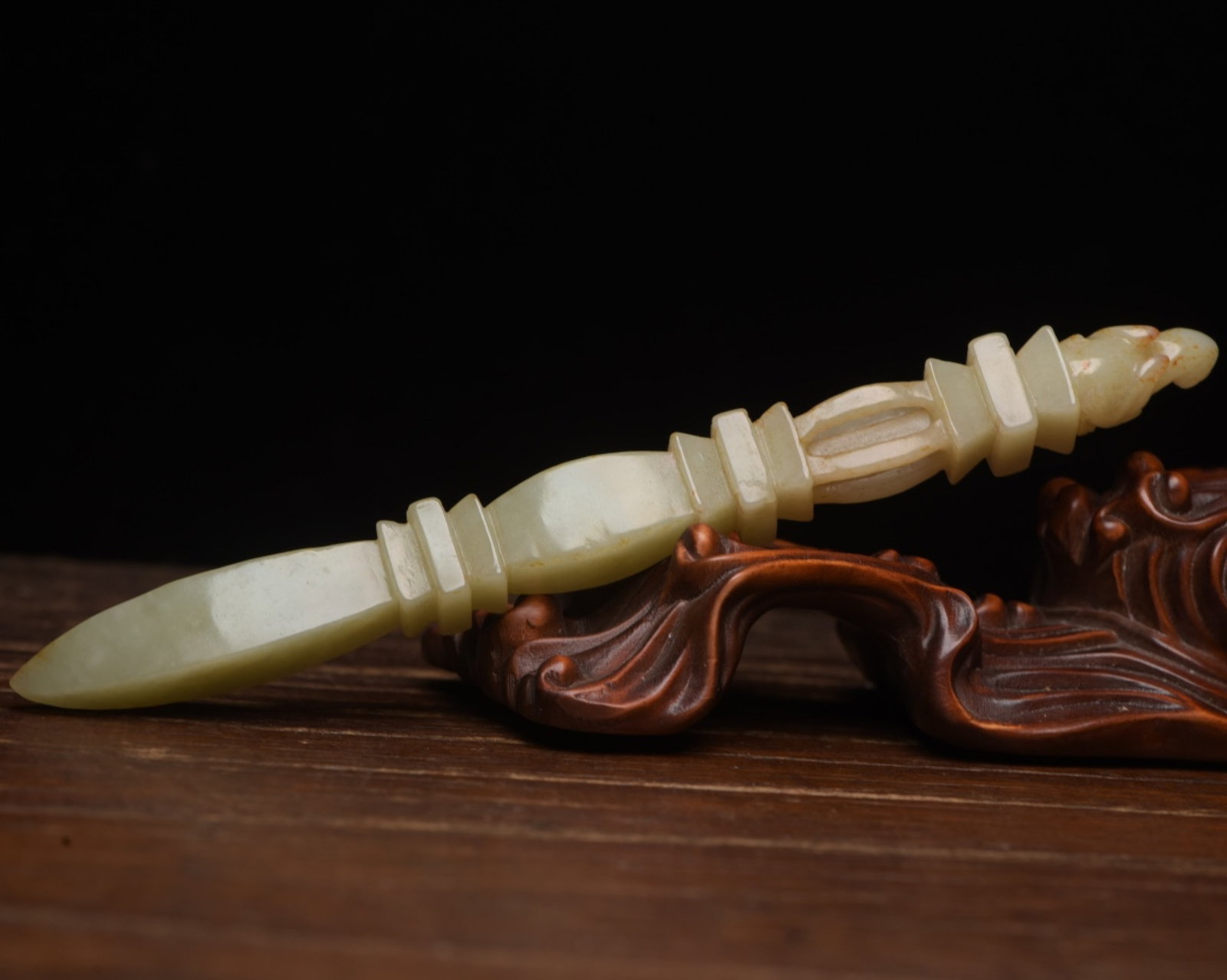 An Exquisite White Jade Ritual Implement - 4
