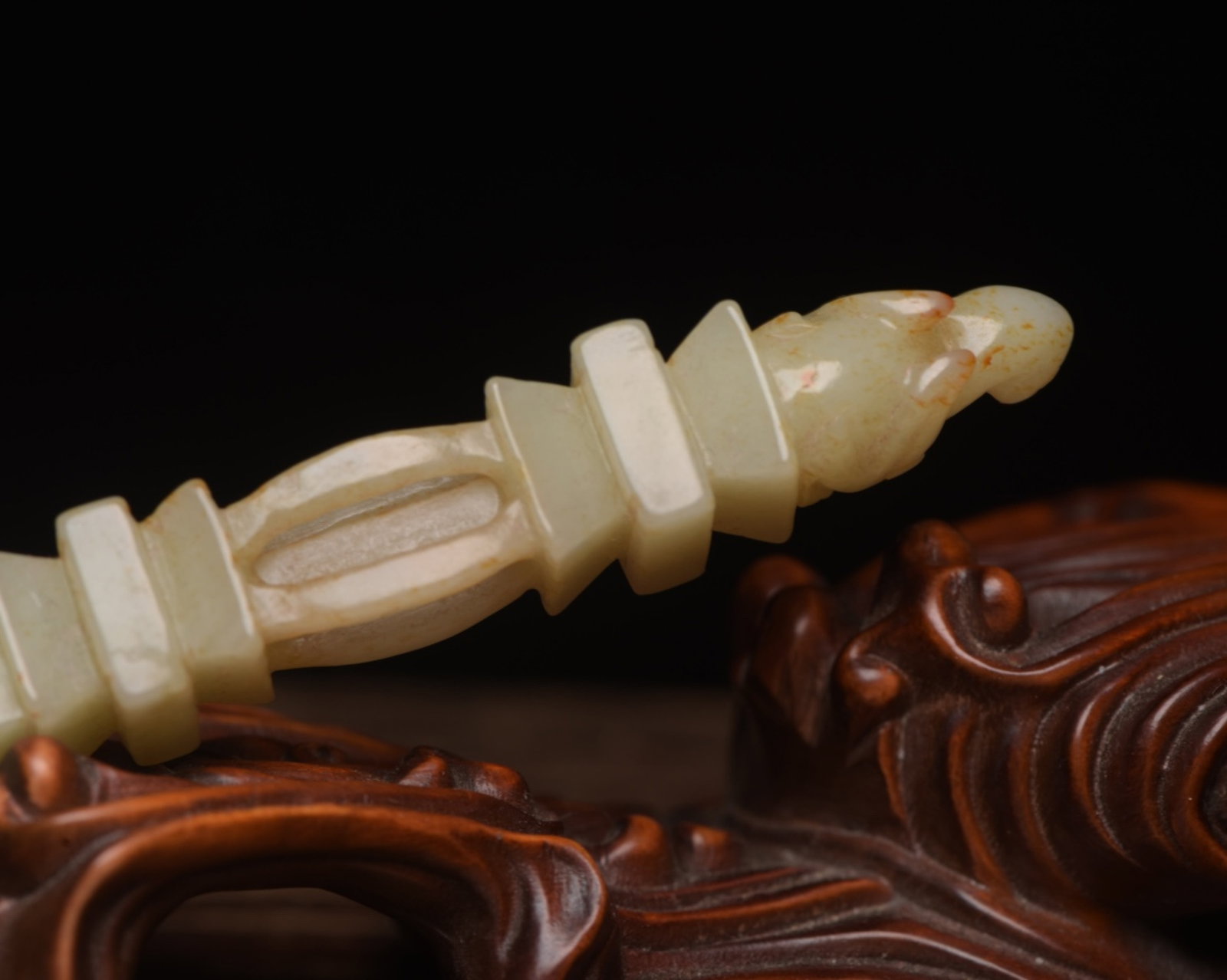 An Exquisite White Jade Ritual Implement - 7