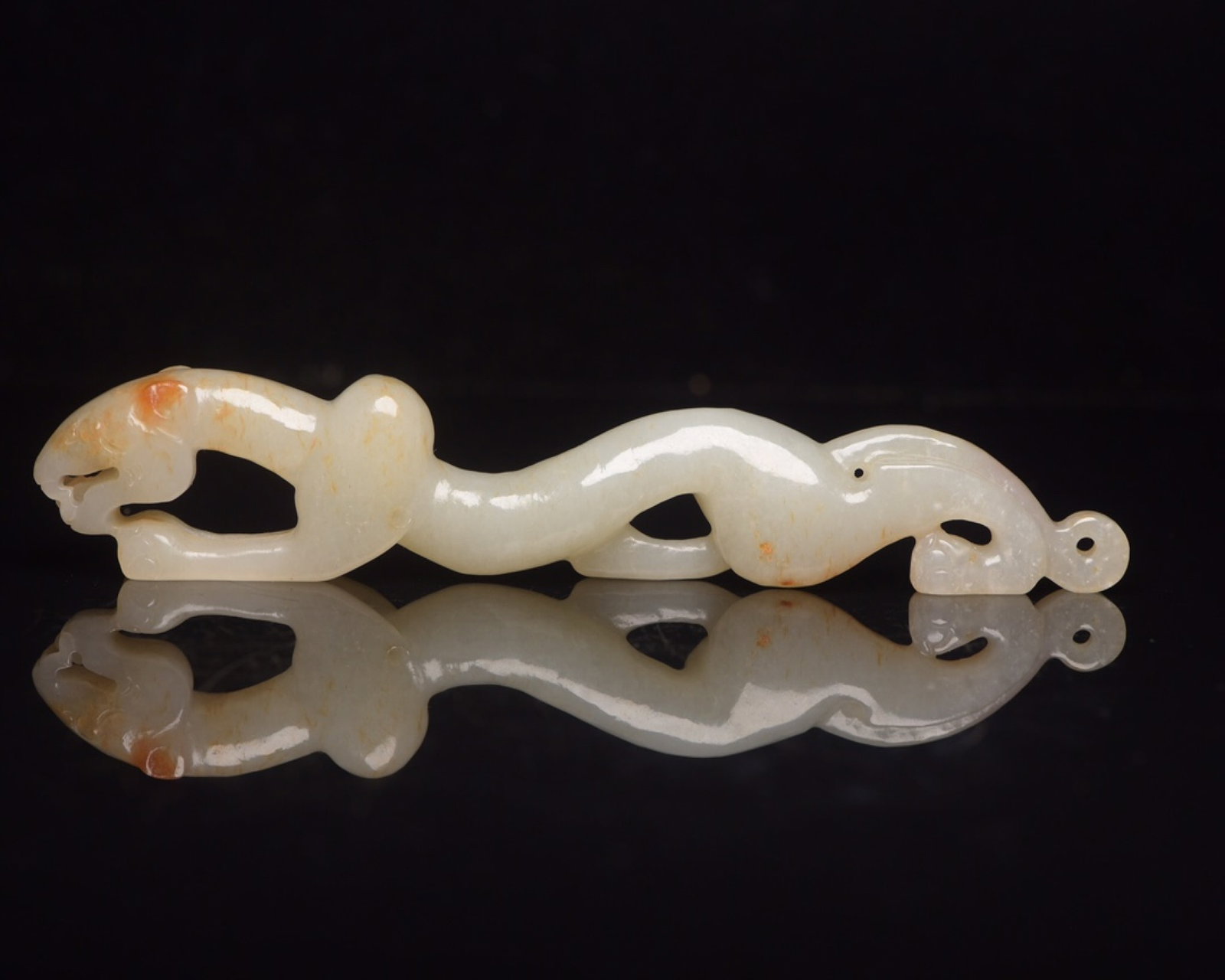 An Exquisite White Jade Beast Ornament: An Exquisite White Jade Beast Ornament,Qing Dynasty,China,Size:5.1inx1inx0.5in,Weight:53g 白玉兽摆件,中国清代