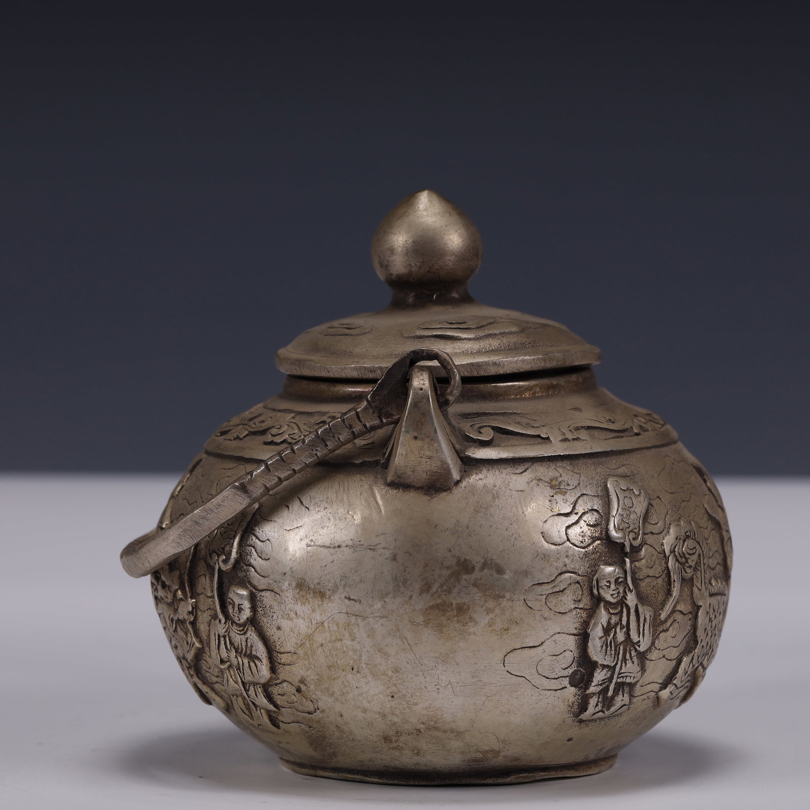 An Exquisite Silver-Plated Bronze Figure Pattern - 8