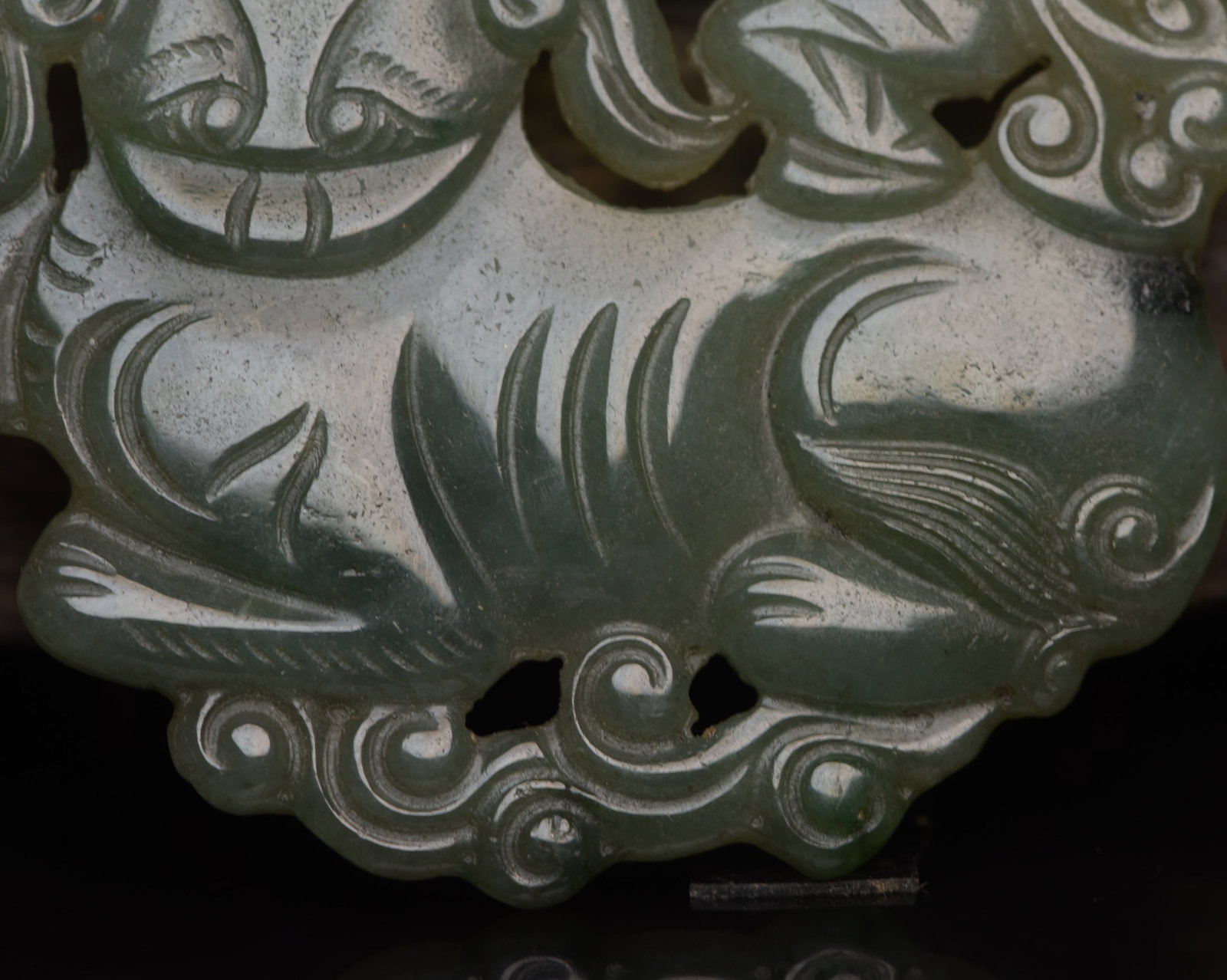 An Exquisite Jadeite Lion Pattern Pendant - 7