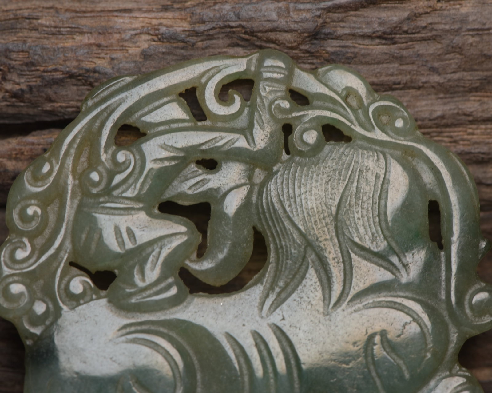 An Exquisite Jadeite Lion Pattern Pendant - 8